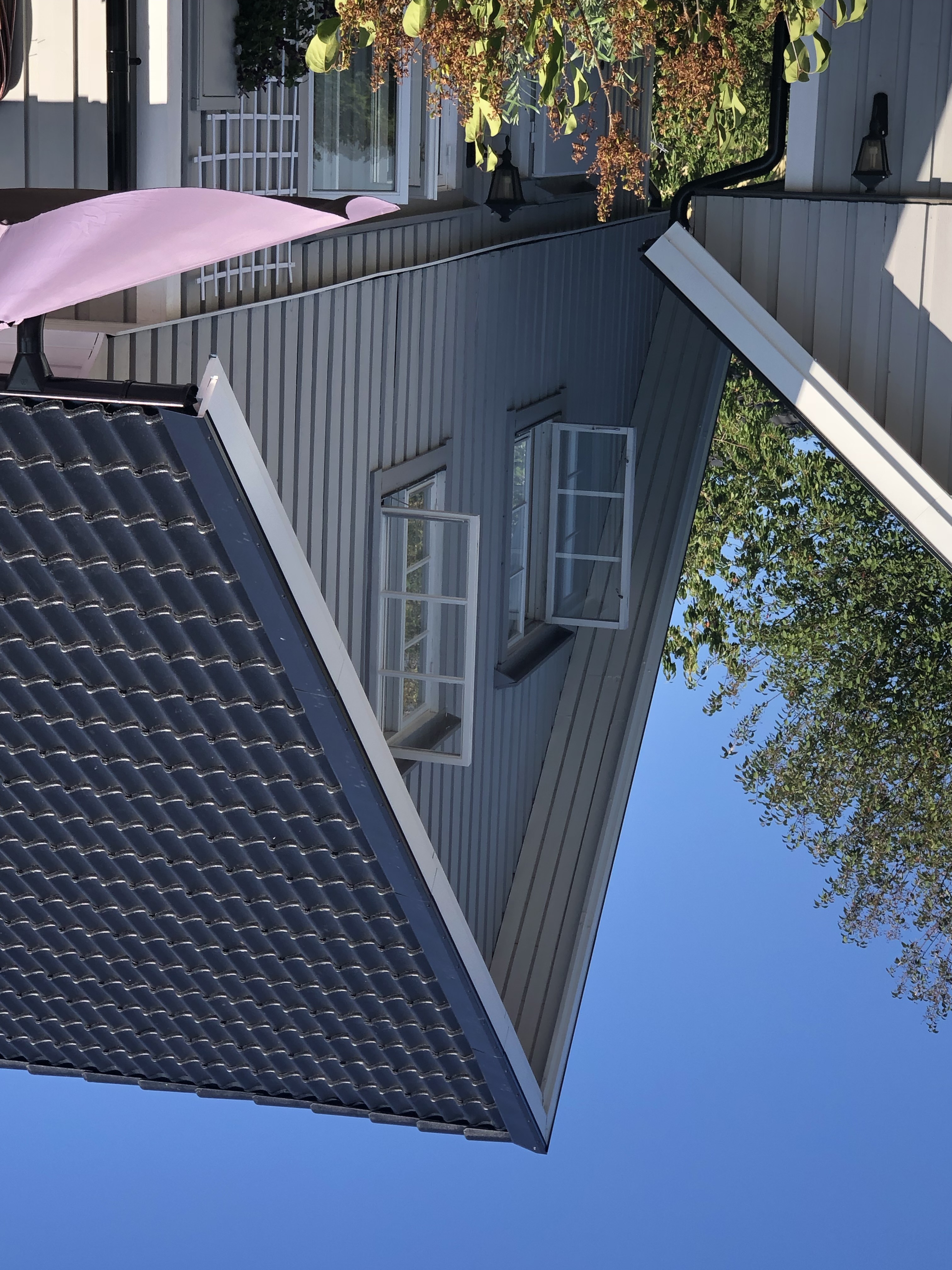 Takomläggning BRF — renovering av bostadsfastighet